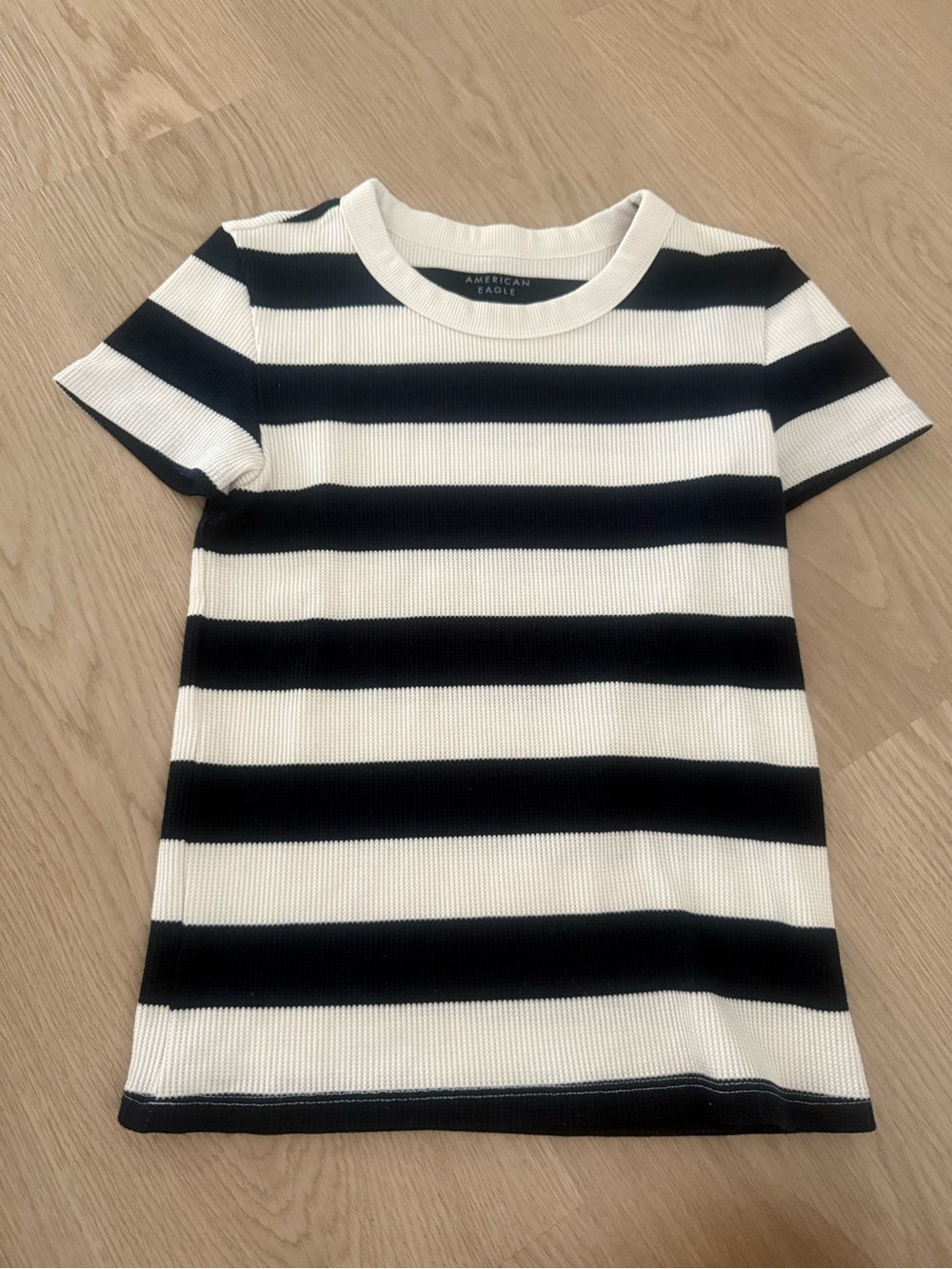 American Eagle Women’s Navy Blue & White Striped Tee XS